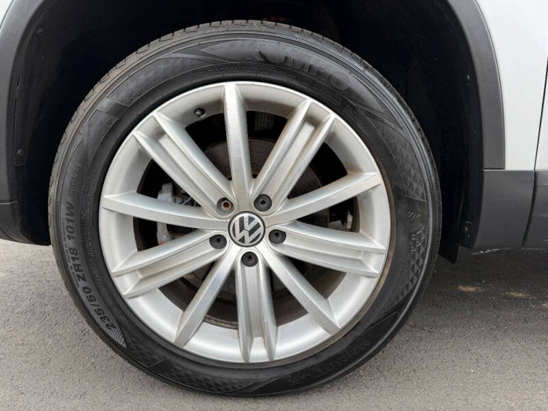 2015 Volkswagen Tiguan S 4Motion