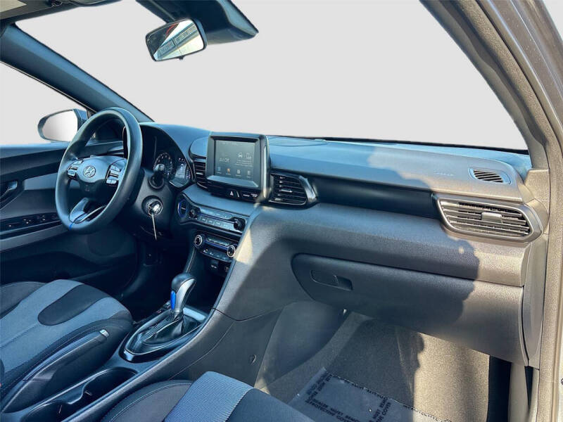 2019 Hyundai Veloster