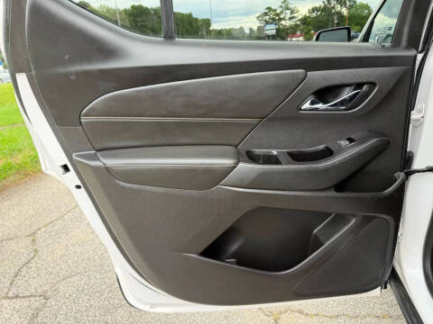 2020 Chevrolet Traverse LT Cloth