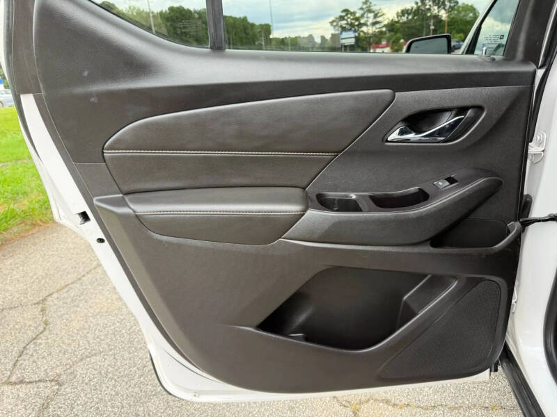 2020 Chevrolet Traverse LT Cloth