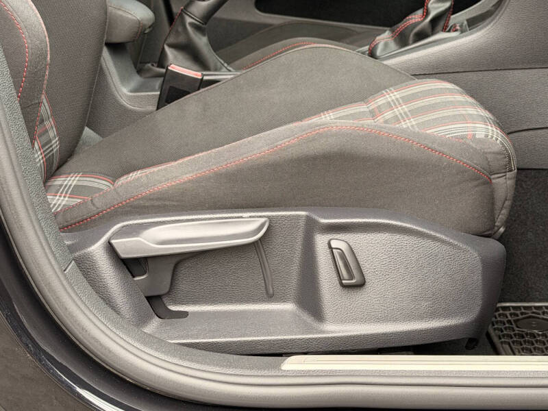 2015 Volkswagen Golf GTI S