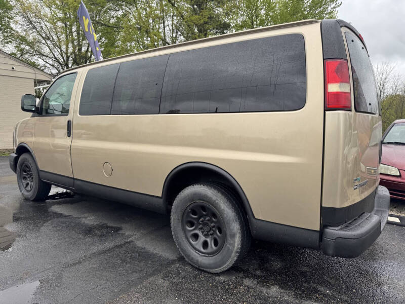 2011 Chevrolet Express LS 1500
