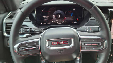2024 GMC Acadia Elevation