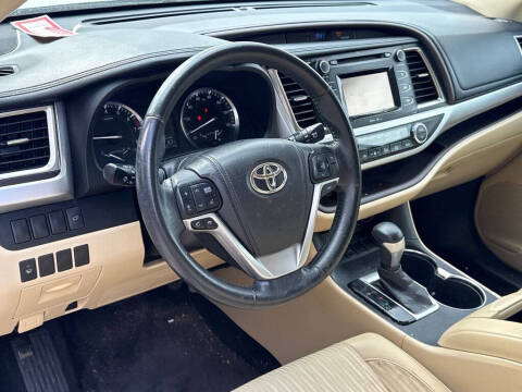 2014 Toyota Highlander LE Plus