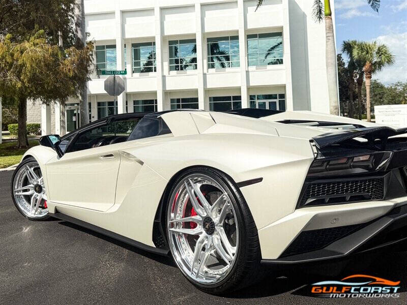 2018 Lamborghini Aventador LP 740-4 S