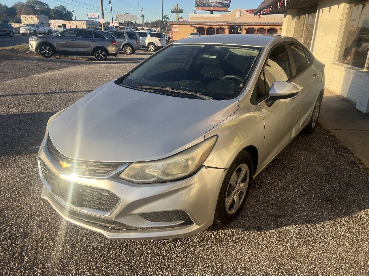 2018 Chevrolet Cruze LS's photo