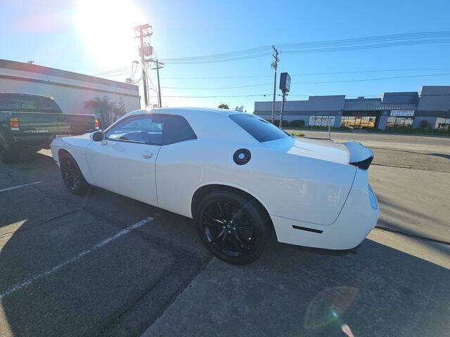 2018 Dodge Challenger SXT