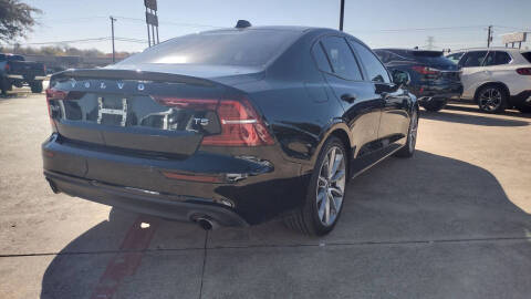 2019 Volvo S60 T5 Momentum