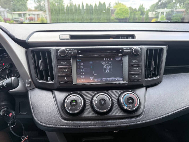 2017 Toyota RAV4 LE