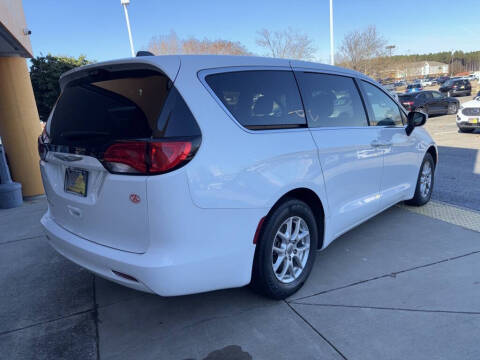 2021 Chrysler Voyager LX