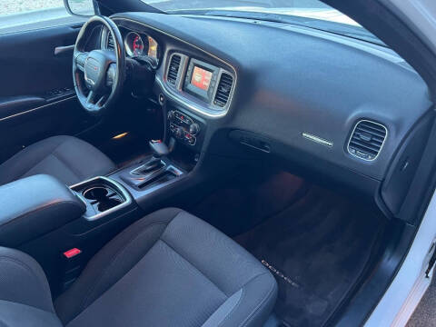 2017 Dodge Charger SE