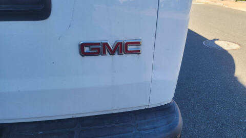 2017 GMC Savana 2500