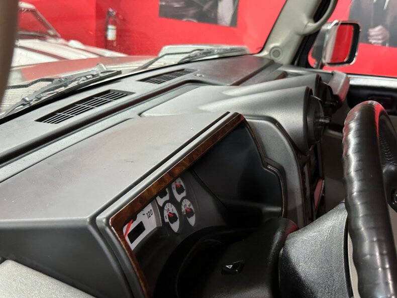 2003 HUMMER H2