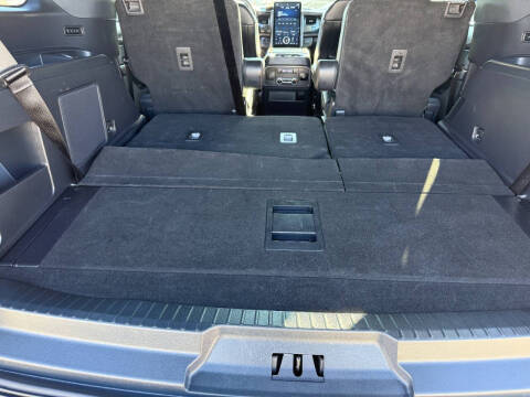 2023 Ford Expedition Platinum