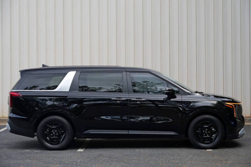 2025 Kia Carnival LXS