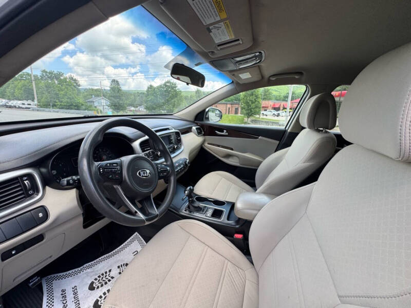 2016 Kia Sorento LX