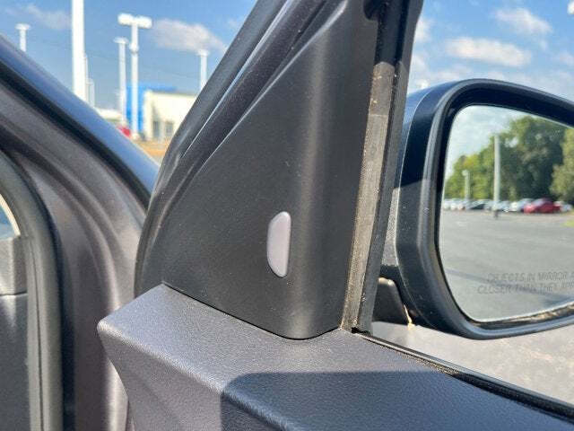 2023 Nissan Kicks 26