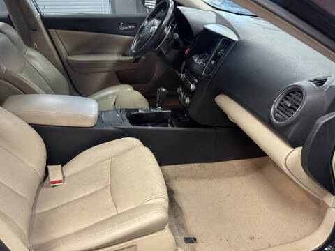 2014 Nissan Maxima