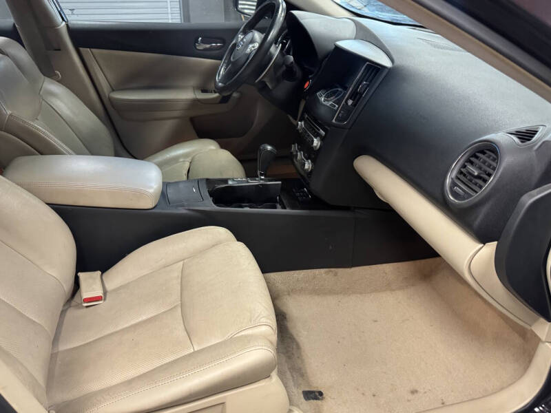2014 Nissan Maxima