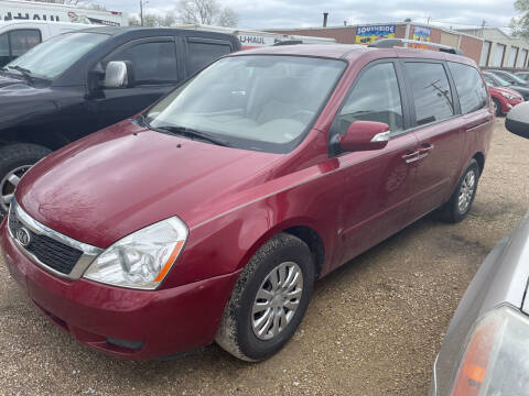 2011 Kia Sedona for sale at Southside Auto in Manhattan KS