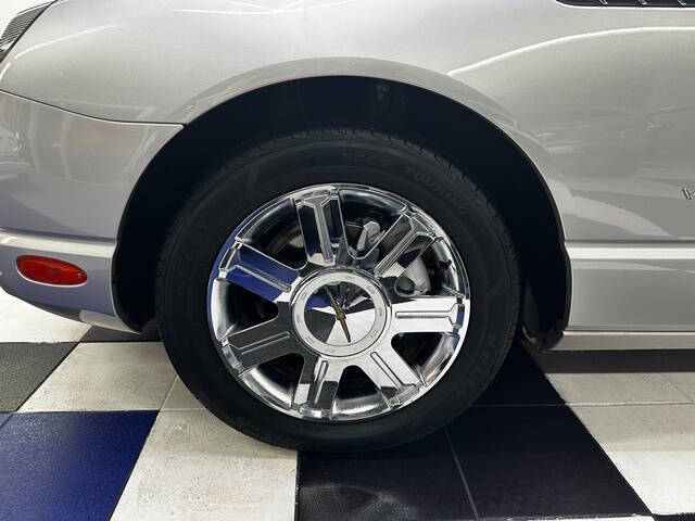 2004 Ford Thunderbird Deluxe
