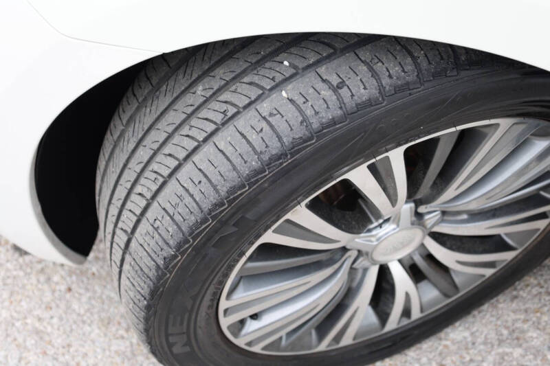 2016 Kia K900 Luxury V6