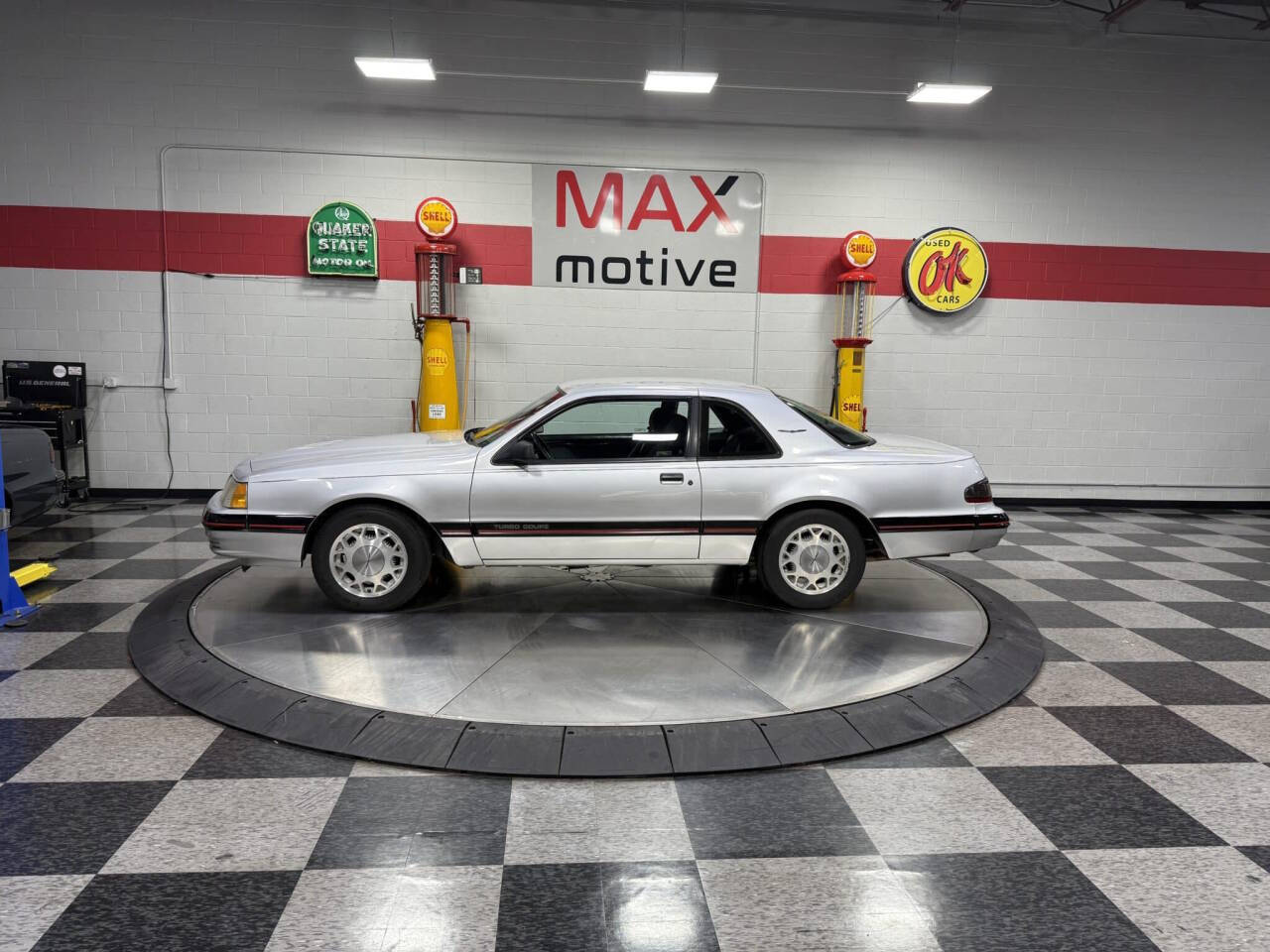 1988 Ford Thunderbird 9