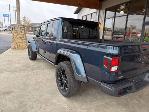 2025 Jeep Gladiator NightHawk