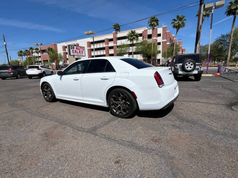 2018 Chrysler 300 S