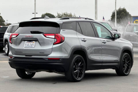 2023 GMC Terrain SLT