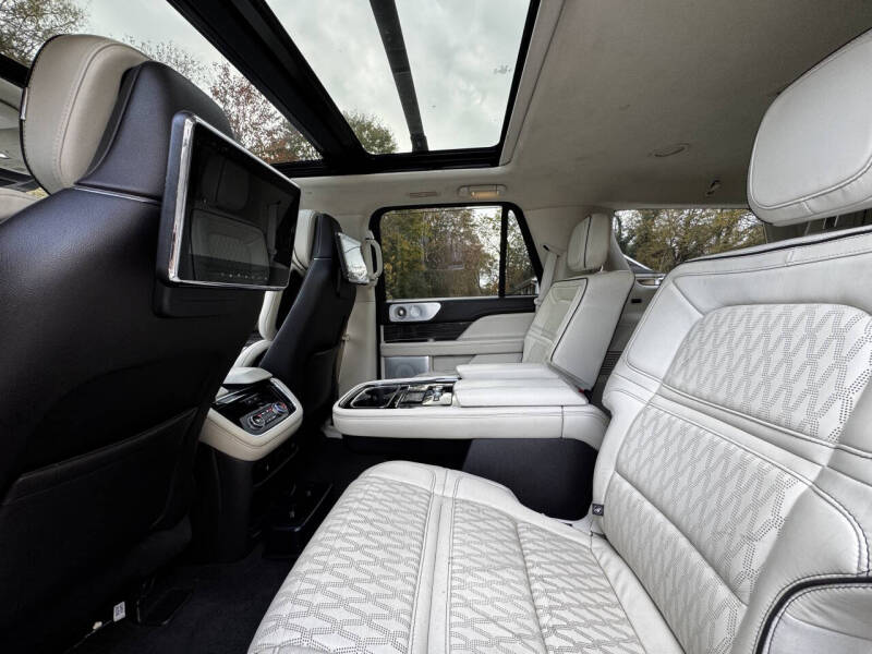 2019 Lincoln Navigator Black Label