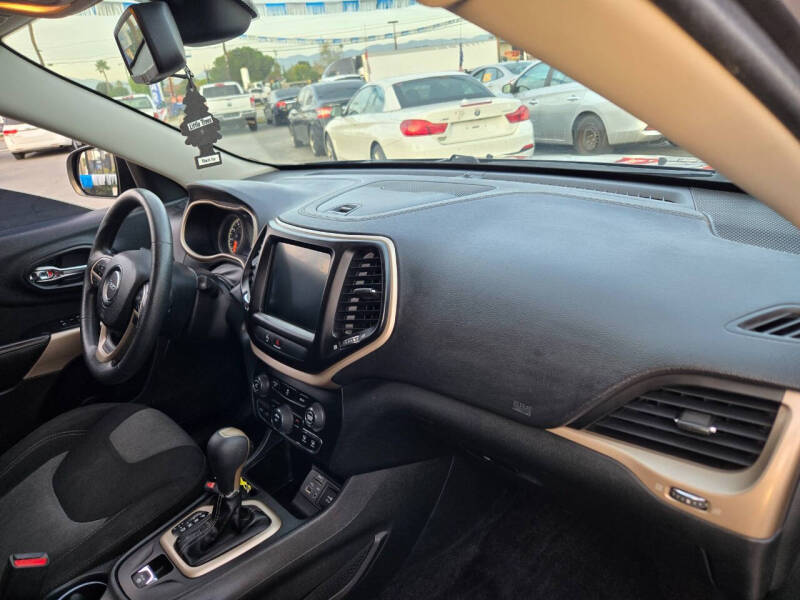 2018 Jeep Cherokee Tech Connect