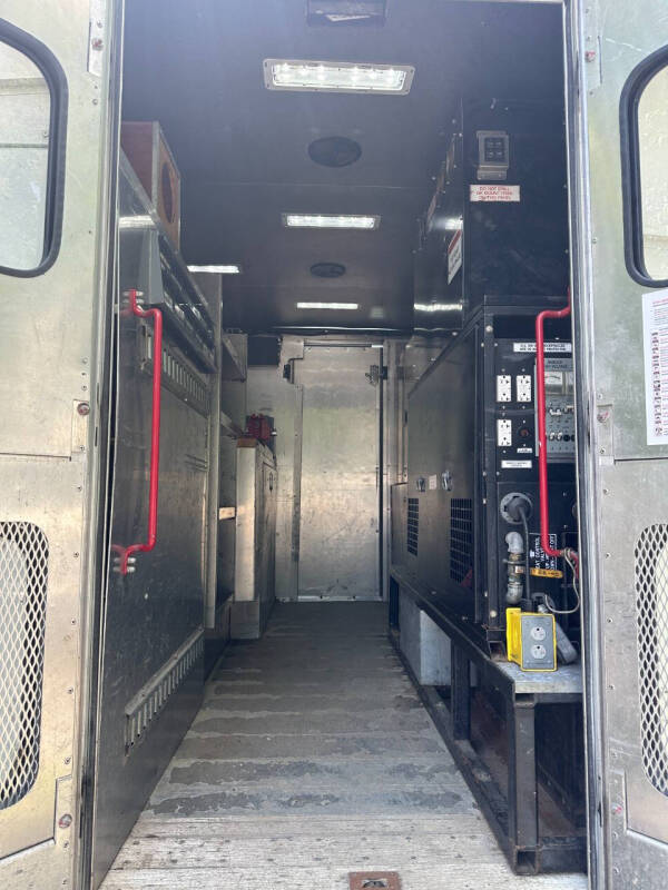 2016 Freightliner MT45 Chassis