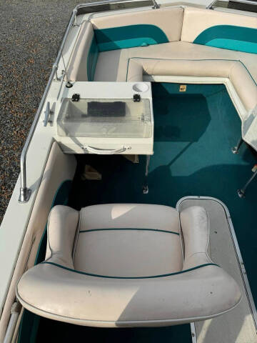 1997 Hurricane SunDeck Sport 185 OB