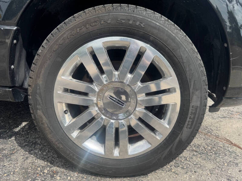 2011 Lincoln Navigator