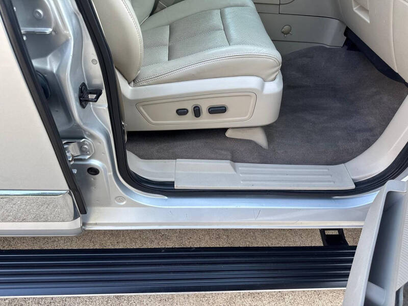 2012 Lincoln Navigator L