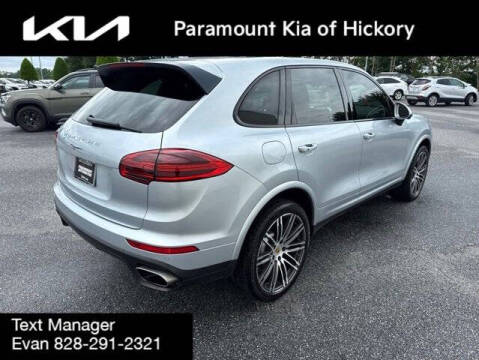 2017 Porsche Cayenne Platinum Edition