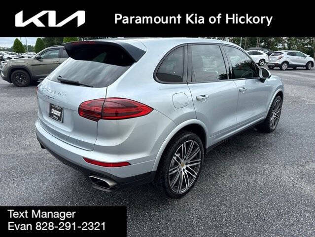 2017 Porsche Cayenne Platinum Edition