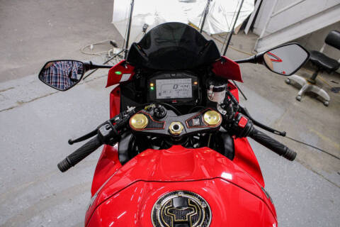 2017 Suzuki GSX-R1000