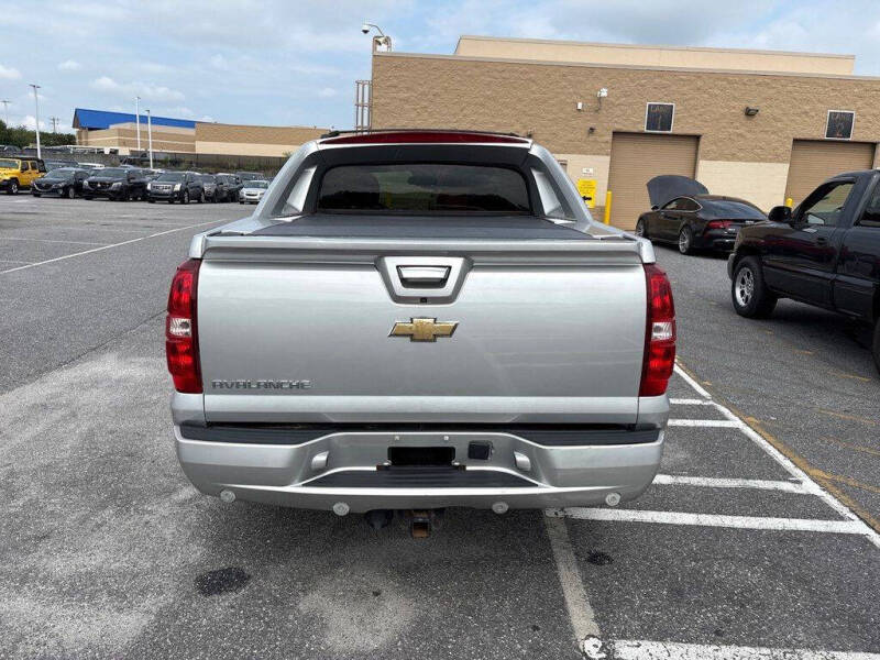 2011 Chevrolet Avalanche LTZ