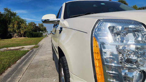 2012 Cadillac Escalade Luxury