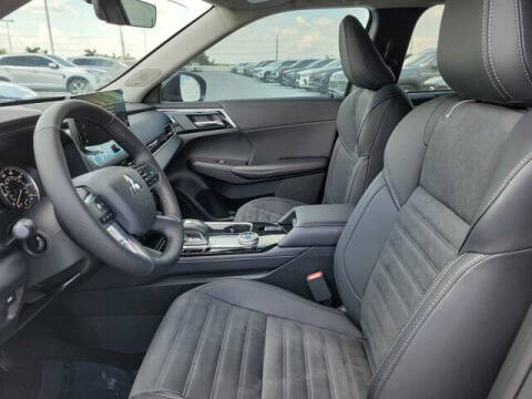 2026 Mitsubishi Outlander SE