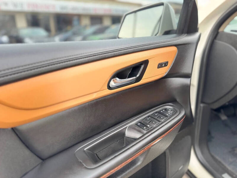 2014 Chevrolet Traverse LTZ