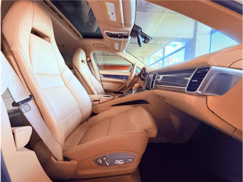 2011 Porsche Panamera 4