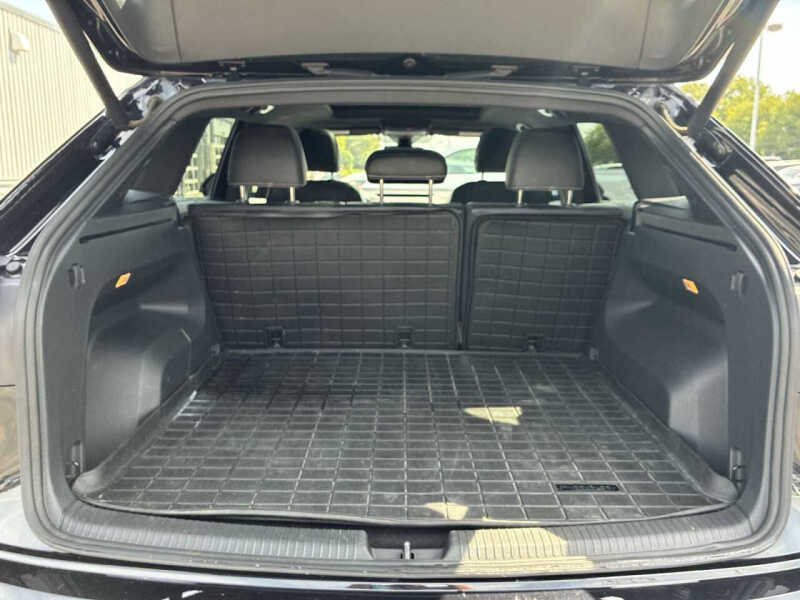 2022 Volkswagen Atlas Cross Sport V6 SEL Premium R-Line 4Motion