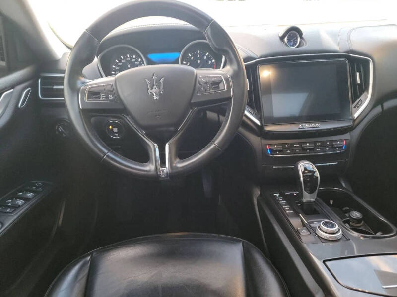 2017 Maserati Ghibli