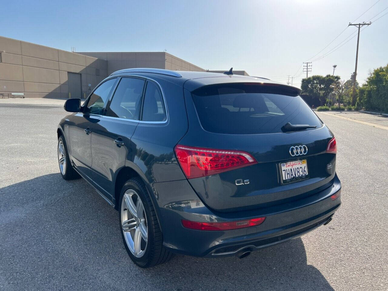 2011 Audi Q5 for sale at ZRV AUTO INC in Brea, CA