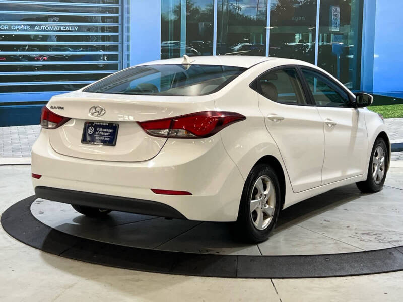 2014 Hyundai Elantra SE