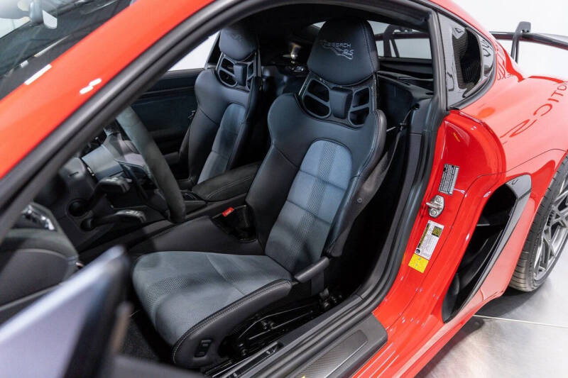 2024 Porsche 718 Cayman GT4 RS