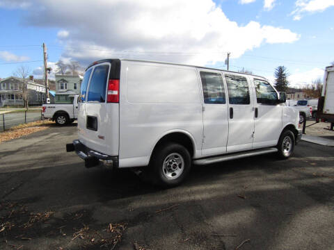 2023 GMC Savana 2500